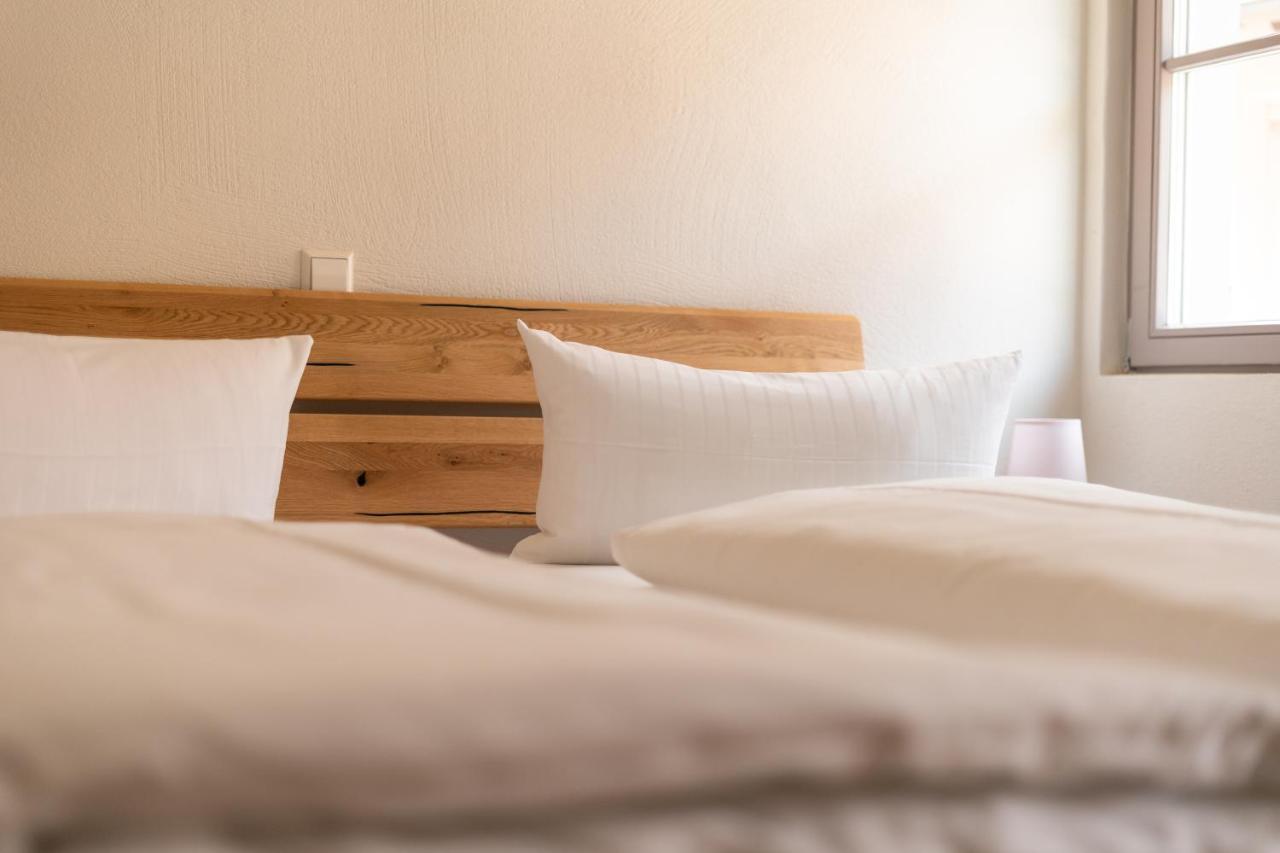 Bodenseehotel Krone & Gaestehaus Бодман-Людвигсхафен Экстерьер фото